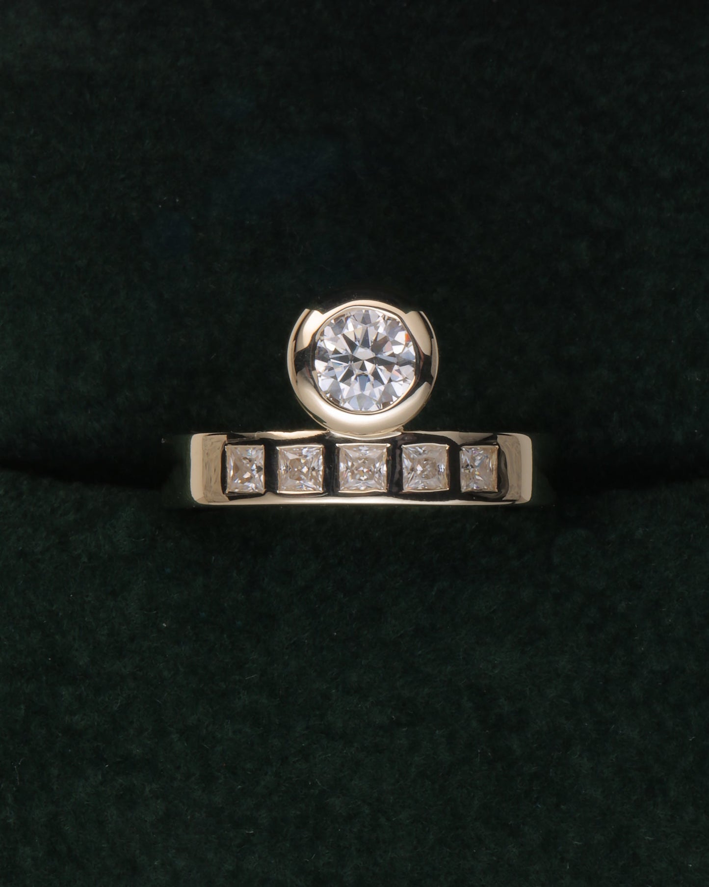 Ascend Ring | Diamonds 10k Gold - ALTRA Jewellery -