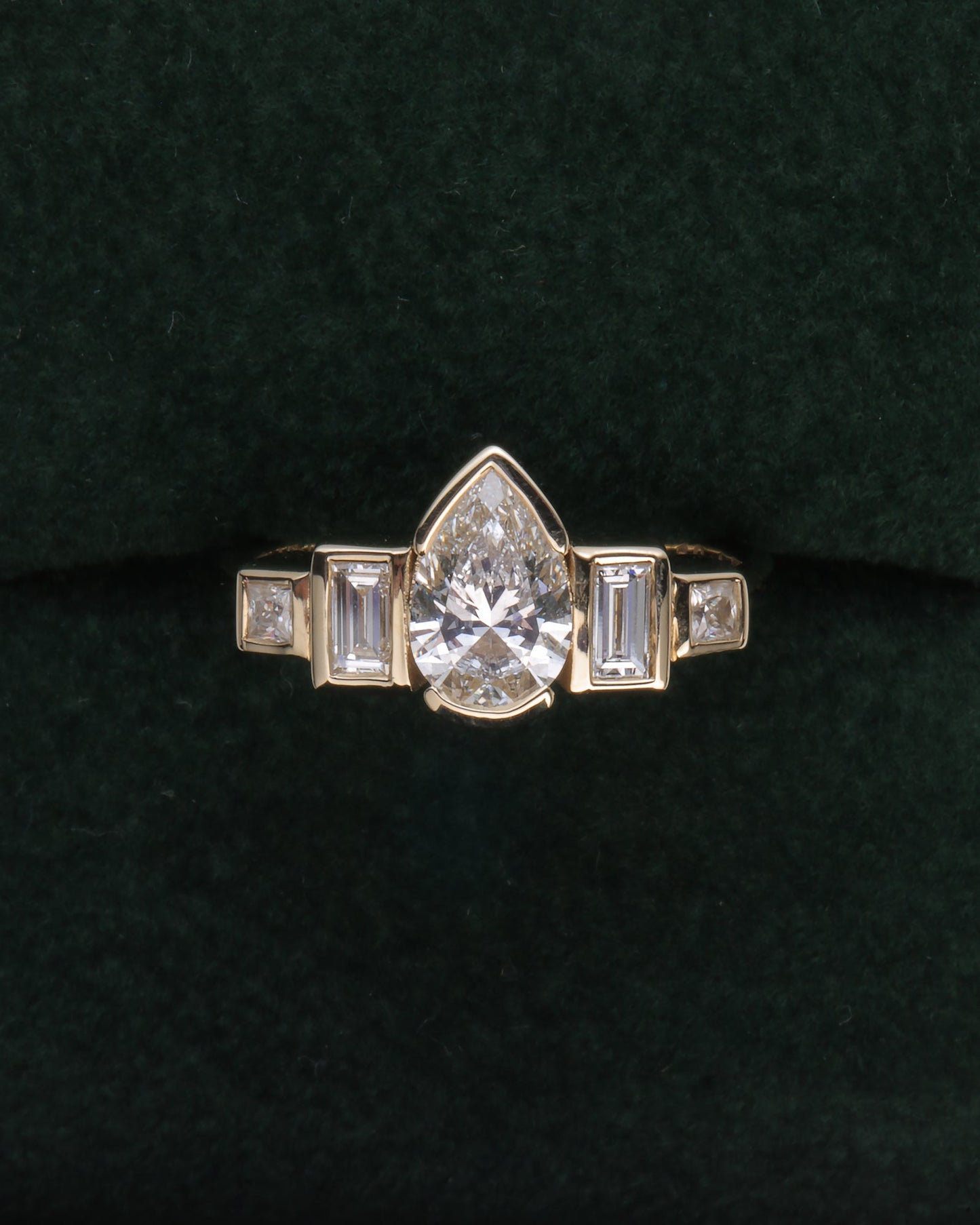 Bloom | 18k Gold Ring - ALTRA Jewellery -