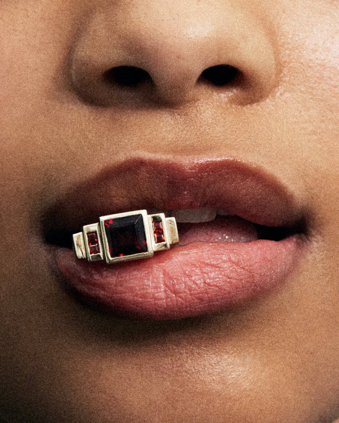 Prism Ring | Garnet 10k Gold - ALTRA Jewellery -