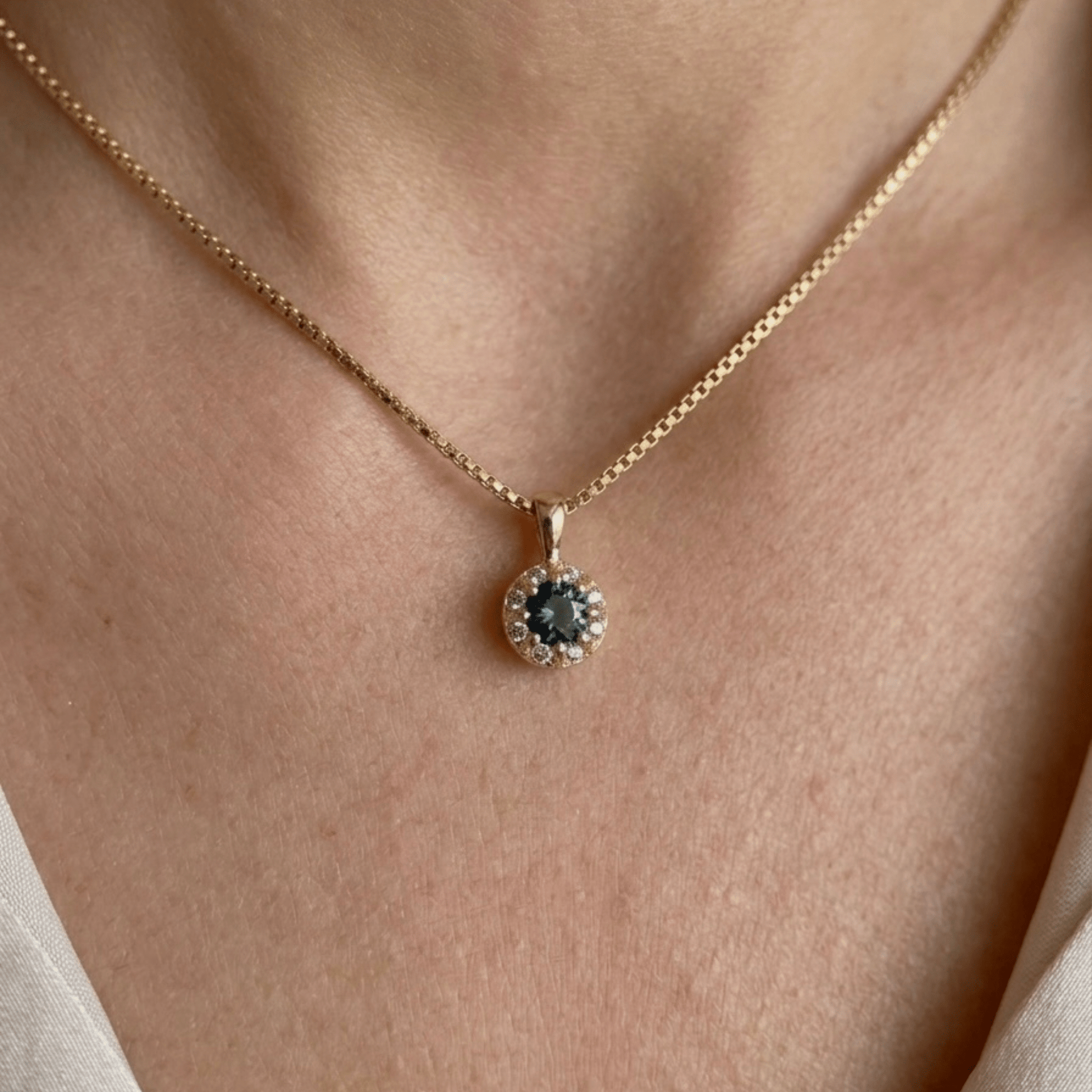 Goccia Charm I Sapphires 9k Gold - ALTRA Jewellery - 